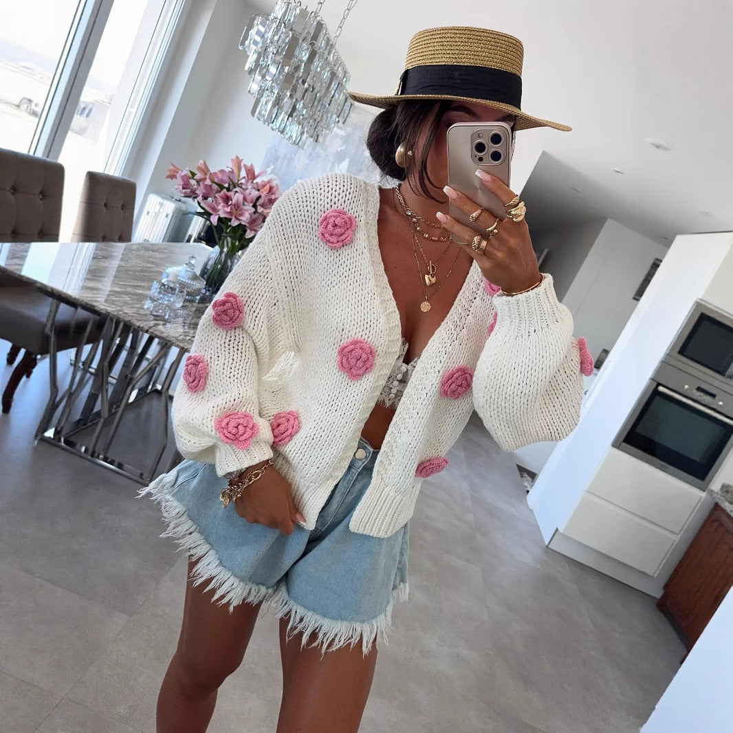 Dames confortable cardigan en tricot avec des applications de fleurs ludiques Chic und Stil