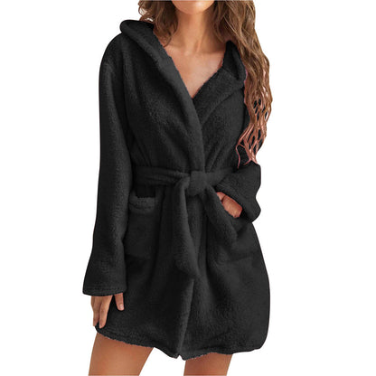 Robe de bain en polaire douillette pour femmes avec capuche et ceinture Chic und Stil