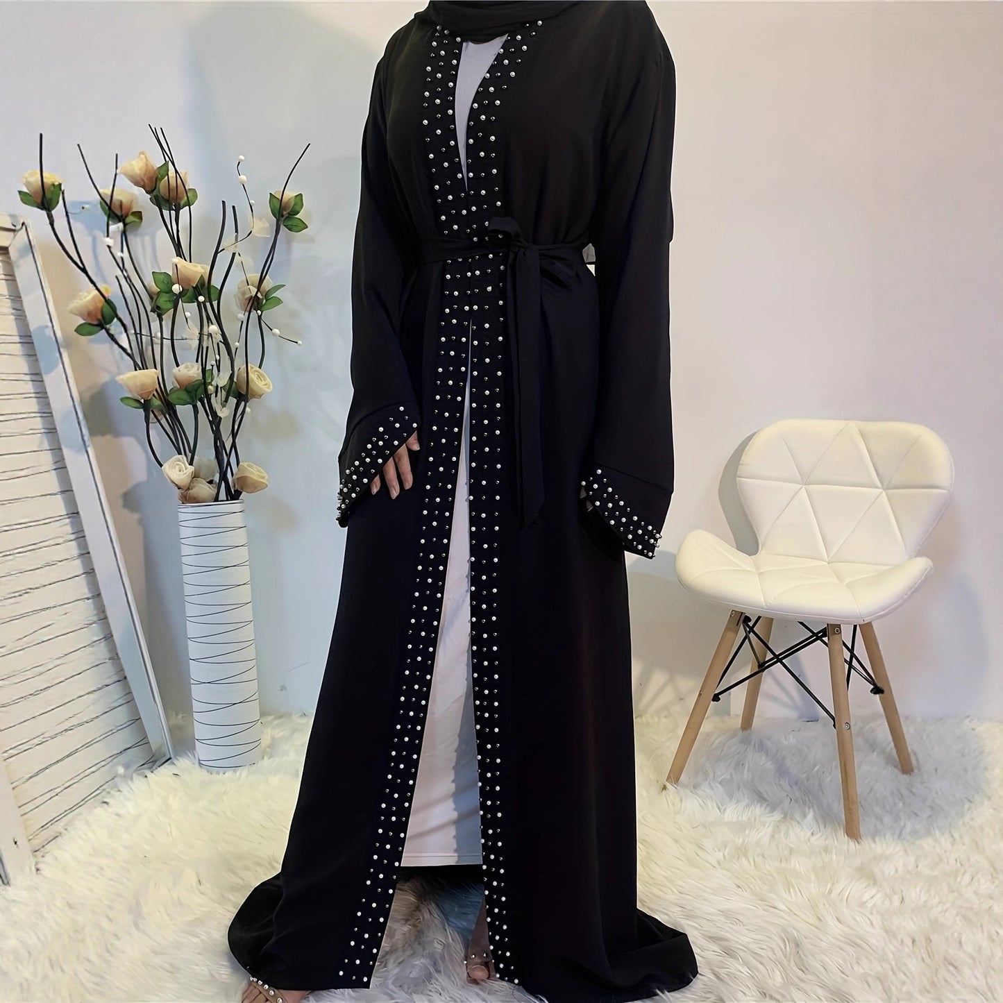 Dames élégante Abaya avec des détails en strass élaborés et une ceinture à la taille Chic und Stil