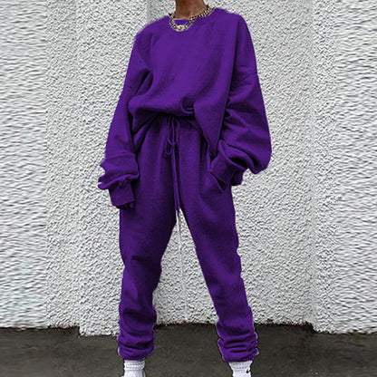 Women casual and comfortable leisure set with an oversized sweater and chic jogging pants and style