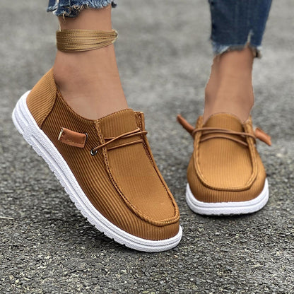 Baskets décontractées à enfiler pour femmes avec semelle antidérapante et dessus en matériau respirant Chic und Stil