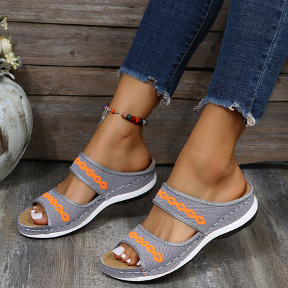 Sandales confortables pour femmes avec des sangles élastiques et un footbed anatomique Chic und Stil