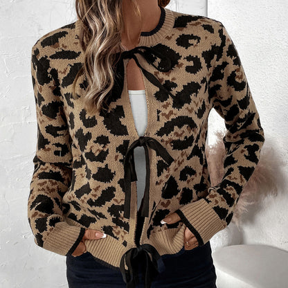 Cardigan en tricot à la mode pour femmes avec détail en nœud et motif animal Chic und Stil