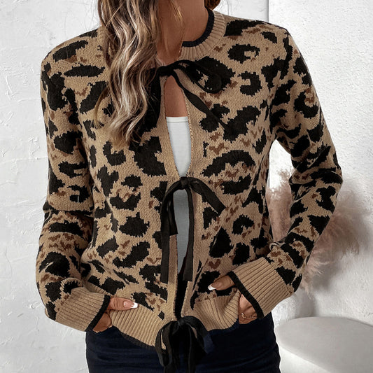 Cardigan en tricot à la mode pour femmes avec détail en nœud et motif animal Chic und Stil