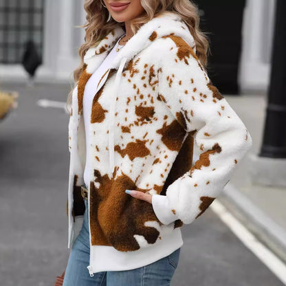 Women's plush jacket with animal print and practical pockets Chic and Style