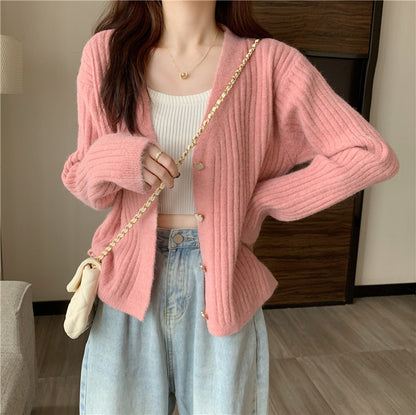 Cardigan en tricot à côtes pour femmes avec des boutons en forme de cœur Chic und Stil
