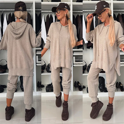 Ladies casual hoodie and relaxing jogger pants with elastic waistband Chic and Style