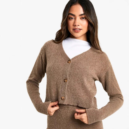 Women's loungewear set with stylish cardigan and comfortable loose pants Chic und Stil