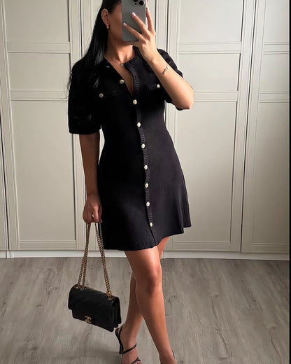 Robe en tricot pour femmes à manches courtes et patte de boutonnage Chic und Stil