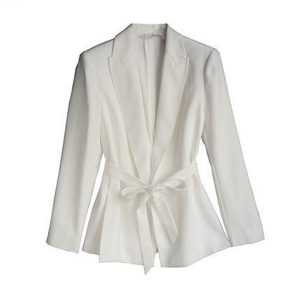 Blazer ajusté pour femmes avec taille cintrée Chic und Stil