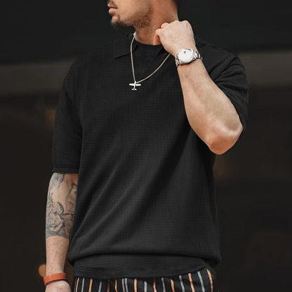 Polo décontracté pour hommes à manches courtes avec design texturé et col à la mode Chic und Stil