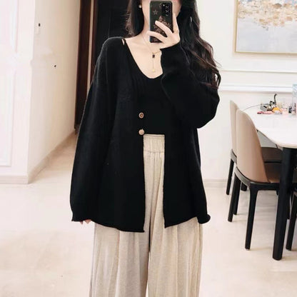 Cardigan en tricot décontracté pour femmes avec une fine texture et de gros boutons Chic und Stil