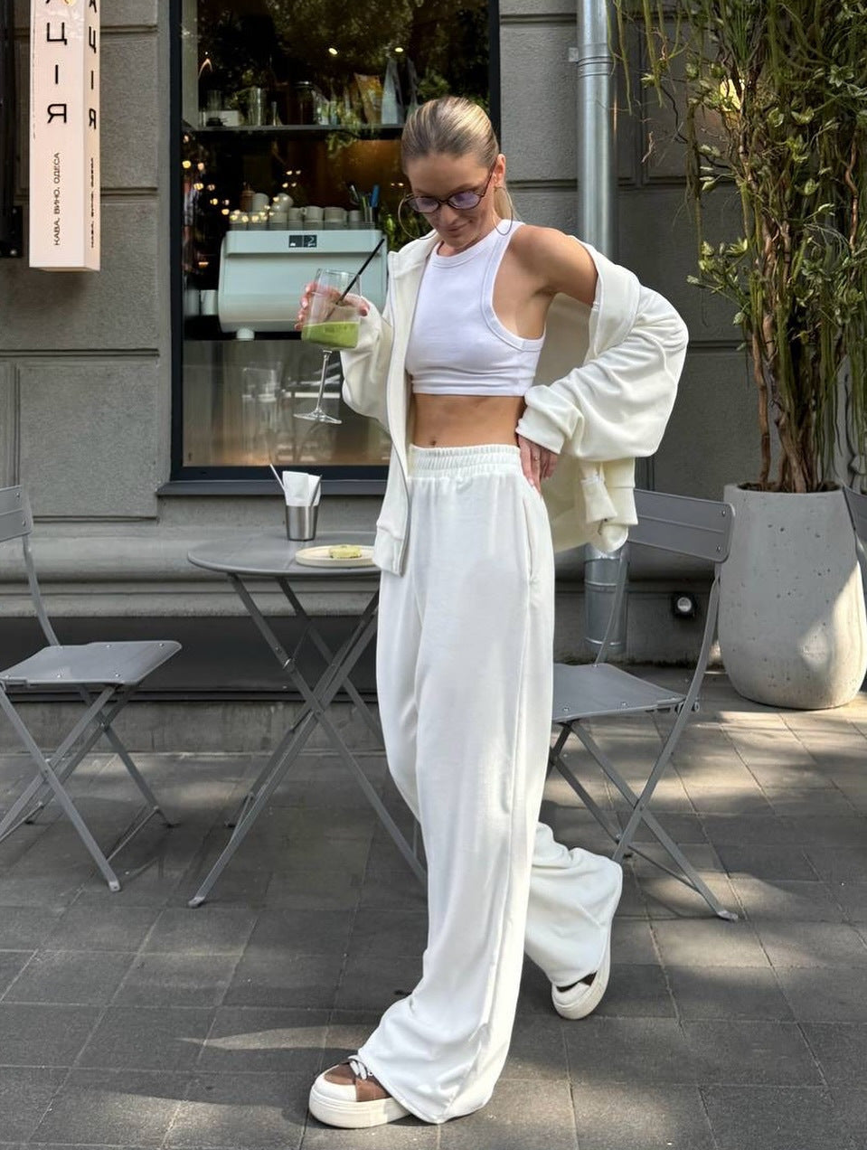 Chic and Style women's sporty velour lounge set with full zip and wide pants