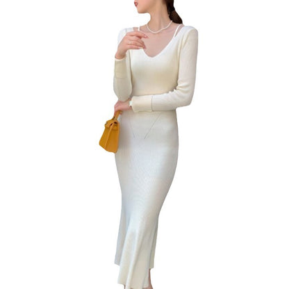Robe en tricot élégante pour femmes avec décolleté en V et jupe évasée Chic und Stil