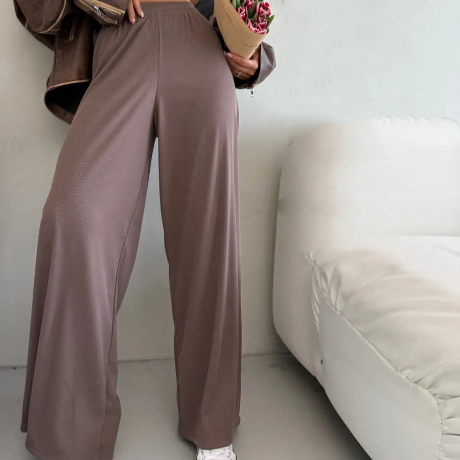 Elegant and casual set for ladies with short top and wide pants Chic and Style