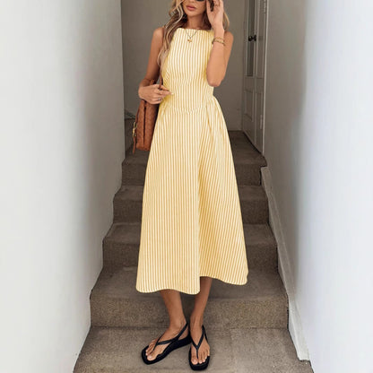 Robe midi femme avec des rayures fines et une silhouette cintrée Chic und Stil