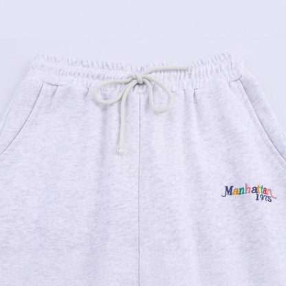 Casual pants for women with practical elastic waistband Chic und Stil