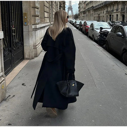 Dames élégant long trench-coat avec coupe moderne et poches pratiques Chic und Stil