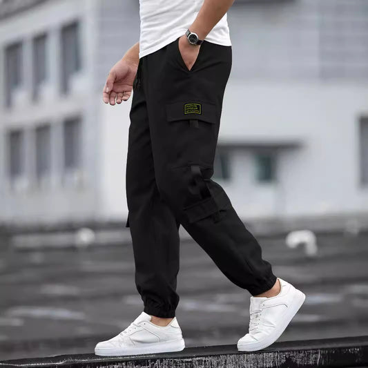 Pantalon cargo décontracté pour hommes avec taille ajustable et poches zippées pratiques Chic und Stil