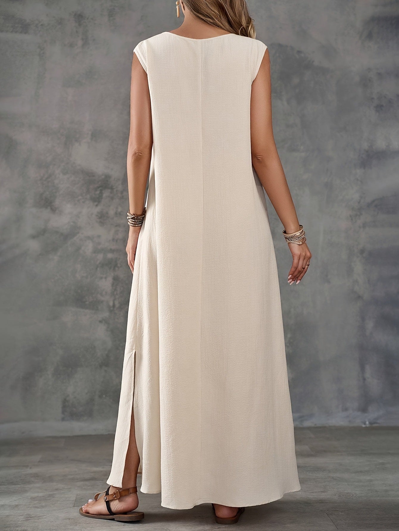 Robe de plage maxi pour femmes avec un élégant décolleté en V et une fente latérale Chic und Stil