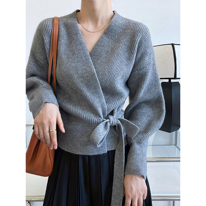 Pull en tricot à enroulement pour femmes avec ceinture à la taille et manches raglan Chic und Stil