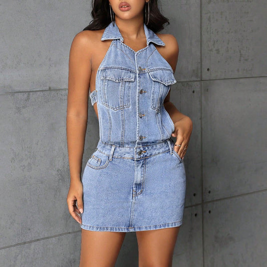 Robe en jean pour femmes avec col halter et détails en boutons Chic und Stil
