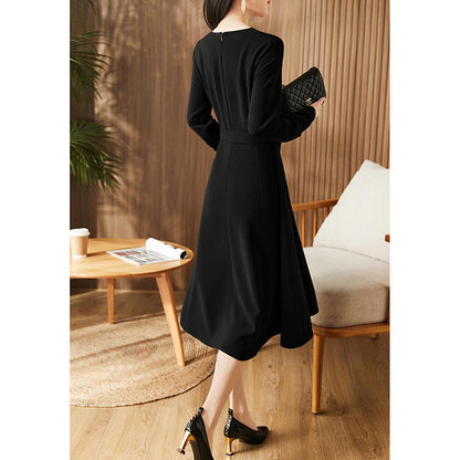 Robe midi élégante pour femmes avec ceinture Chic und Stil