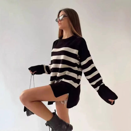 Pull en tricot oversized pour femmes avec un motif rayé tendance et une texture côtelée riche en détails Chic und Stil