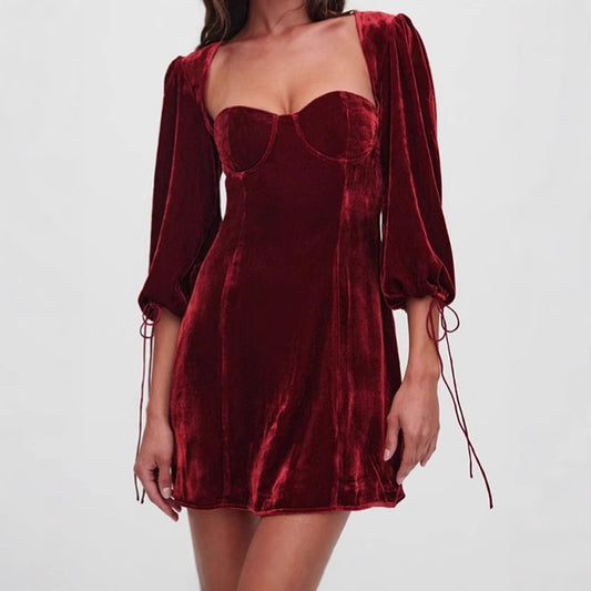 Robe en velours courte pour femmes avec manches bouffantes et décolleté carré Chic und Stil