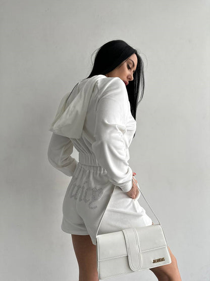 Women's sporty hoodie and shorts set with elastic waistband Chic & Stil