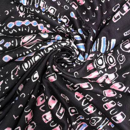 Robe Maxi pour femmes avec design floral et décolleté en V flatteur Chic und Stil