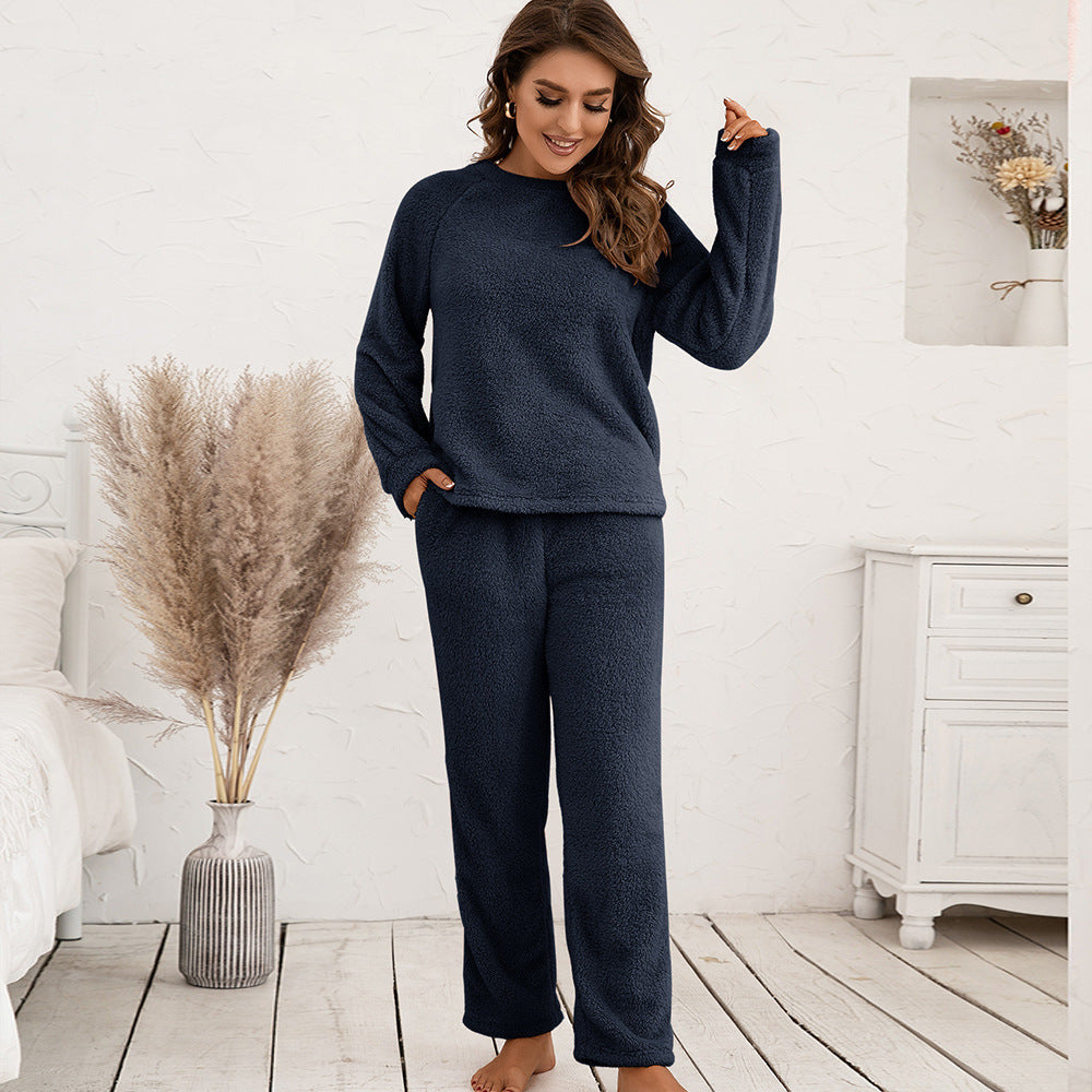 Cozy fleece pajama set for women with long sleeves and comfortable pants Chic and Style