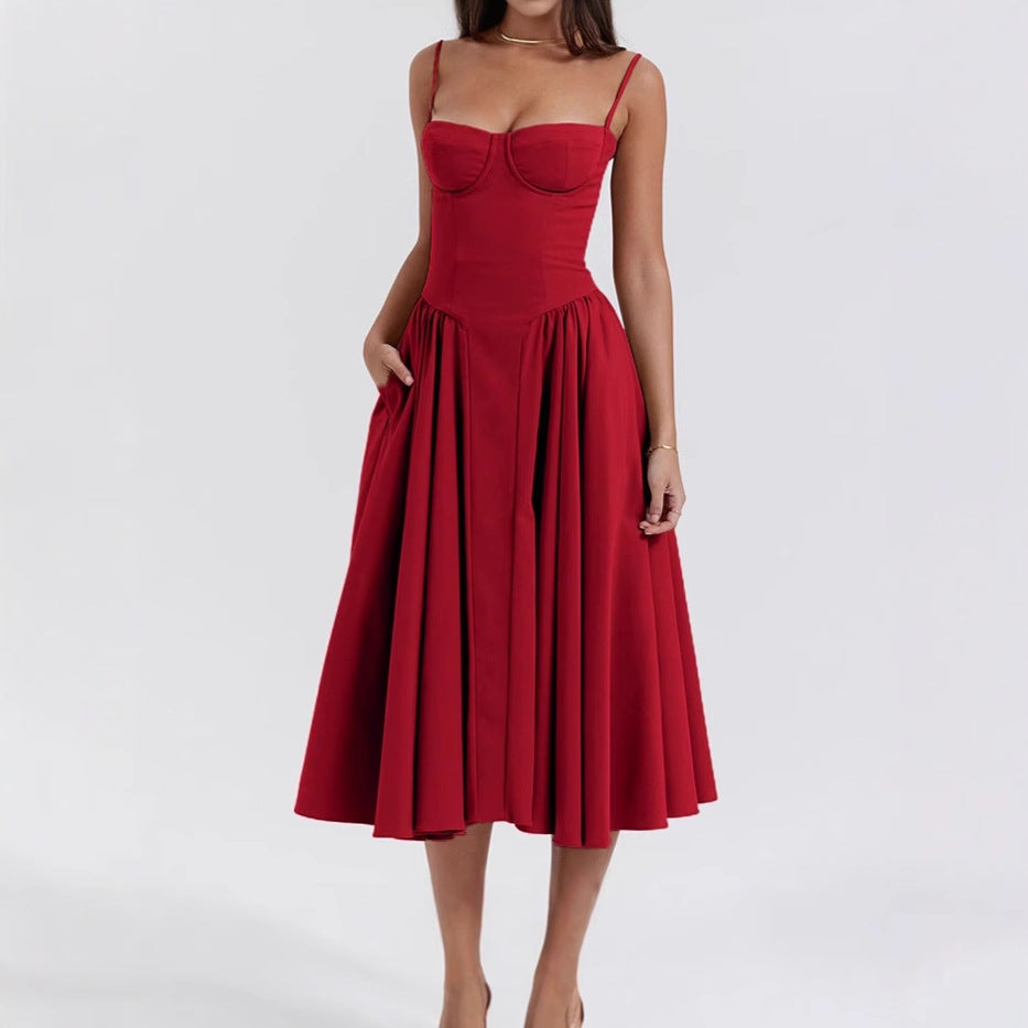 Robe mi-longue pour femmes avec design sans bretelles et jupe plissée volumineuse Chic und Stil