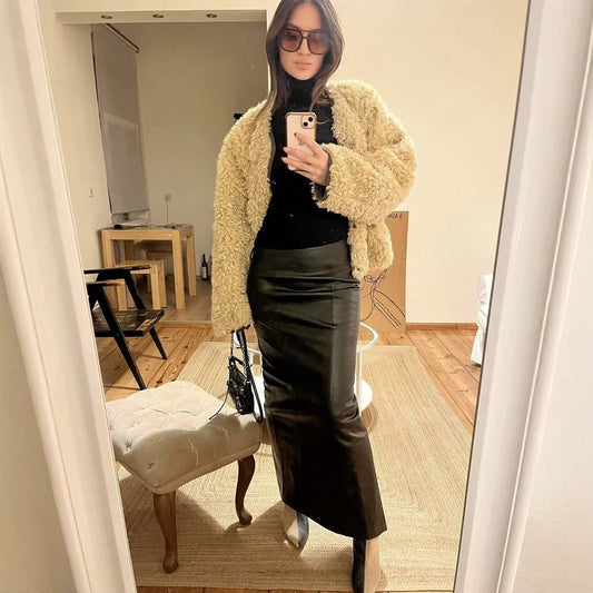 Dames Fuzzy Veste courte avec une structure unique et une coupe décontractée Chic und Stil