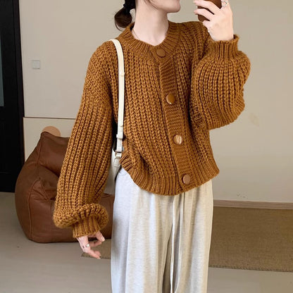 Dames gros tricot cardigan avec gros boutons et coupe décontractée Chic und Stil