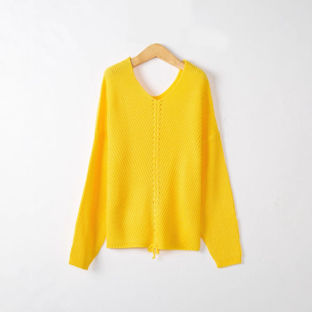 Pull femme en tricot épais avec un décolleté en V attrayant et des détails pratiques en cordon Chic und Stil