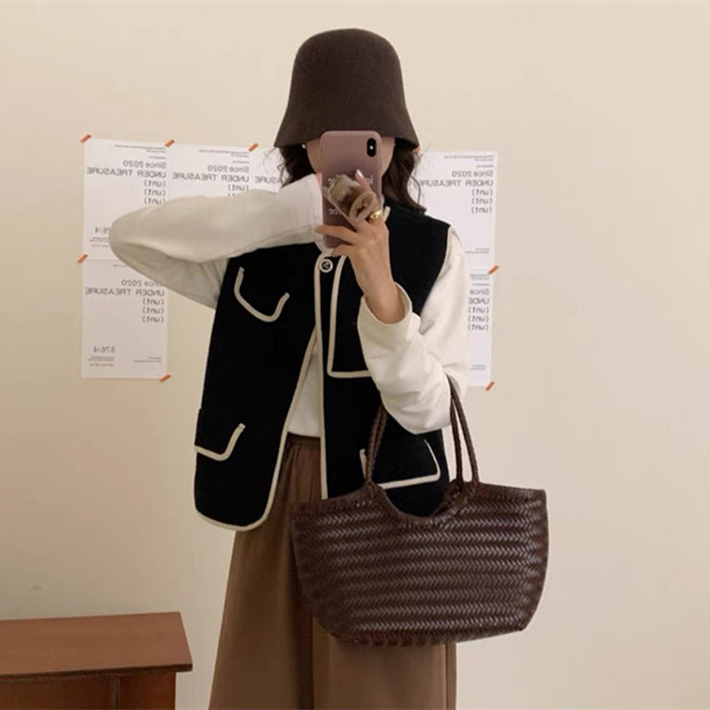Women's Elegant Vest with Contrasting Pockets and Chic and Stylish Button Details