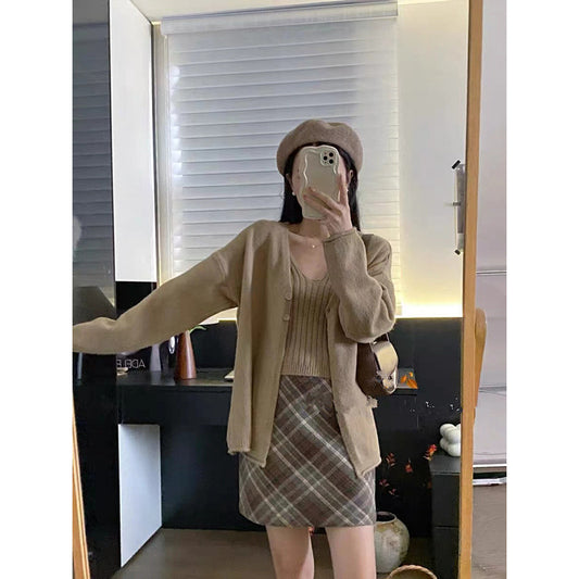 Cardigan en tricot décontracté pour femmes avec une fine texture et de gros boutons Chic und Stil