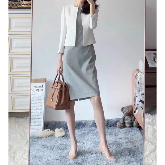 Veste de costume féminine élégante sur mesure et robe crayon Chic und Stil