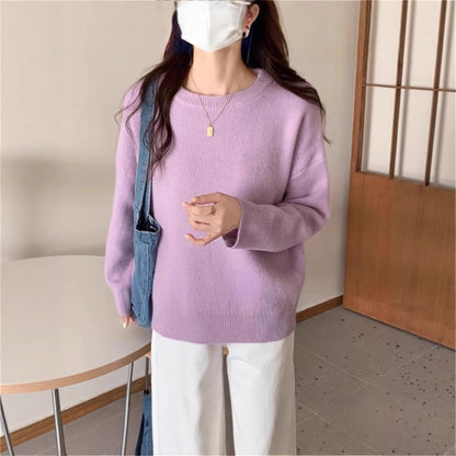 Oversized knitted pullover for women with a soft material and a relaxed fit Chic and Style