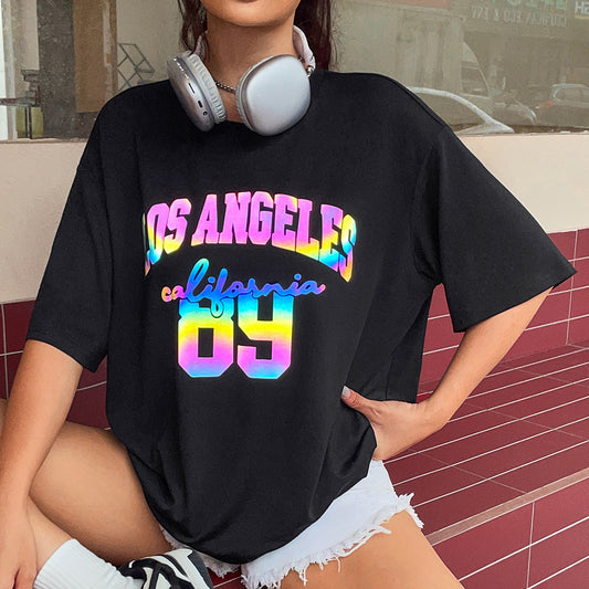 T-shirt oversized pour femmes avec design graphique coloré Chic und Stil