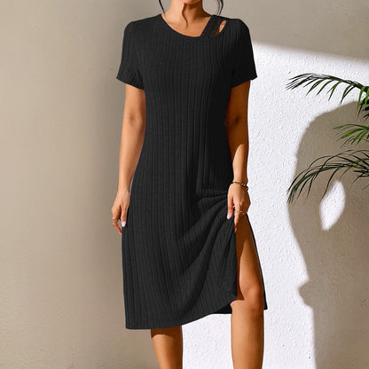 Robe en tricot pour femmes avec décolleté à la mode et matériau élastique Chic und Stil