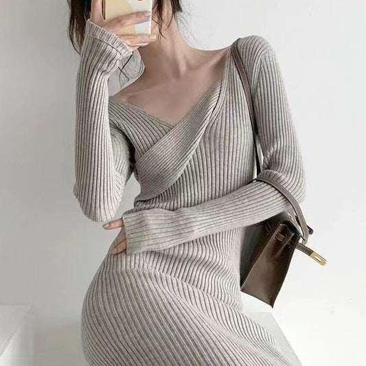 Robe tricot femme avec un élégant design Off-Shoulder et une fine structure côtelée Chic und Stil