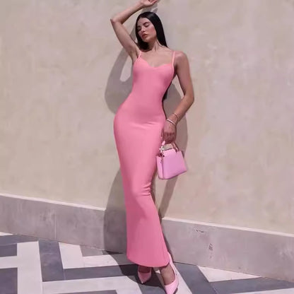 Robe maxi élégante pour femmes avec des bretelles spaghetti et une coupe flatteuse pour la silhouette Chic und Stil