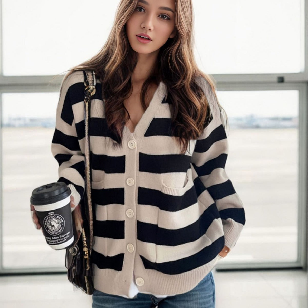 Dames Gilet en tricot décontracté avec décolleté V profond et motif rayé Chic und Stil