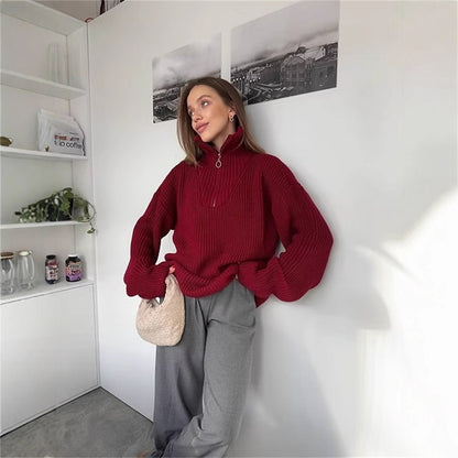 Comfortable knitted pullover for women with high collar and zip Chic und Stil