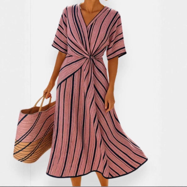 Robe portefeuille aérienne pour femmes avec nœud latéral et décolleté en V Chic und Stil