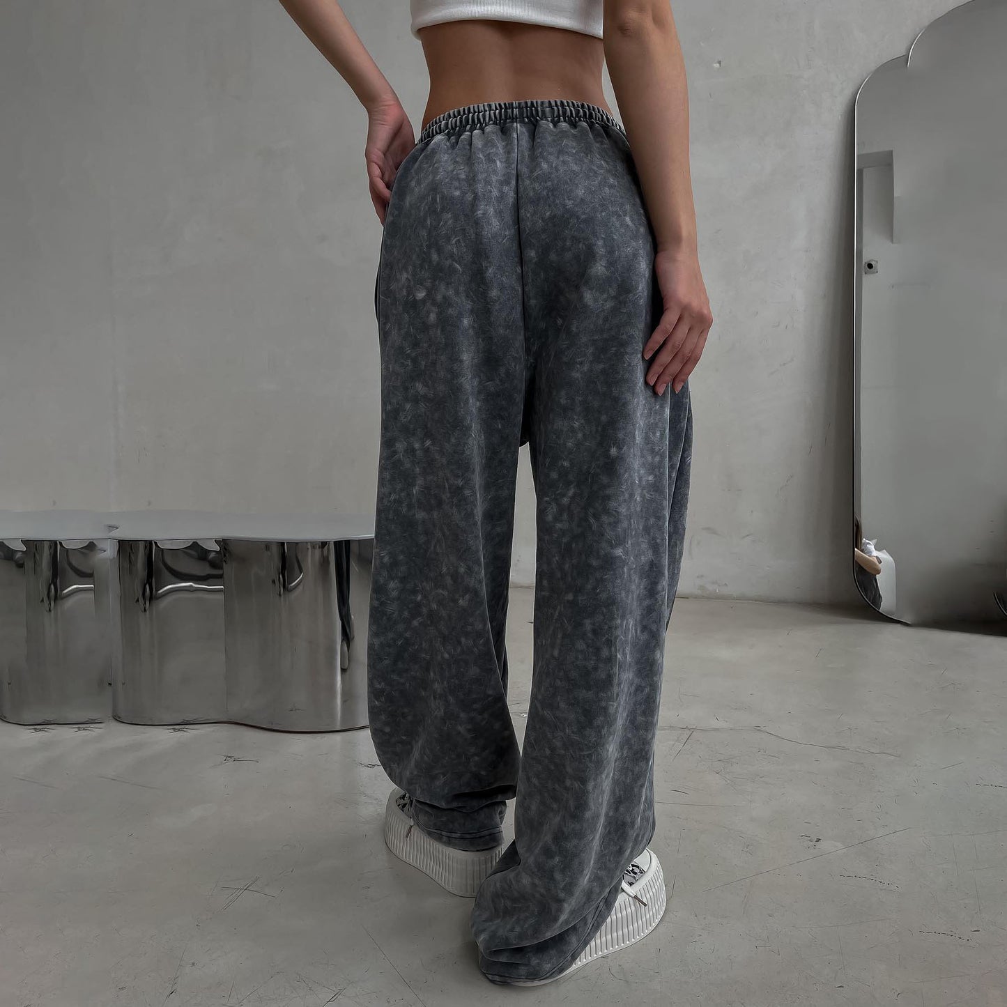 High-waisted casual pants for women with original wash effect Chic und Stil