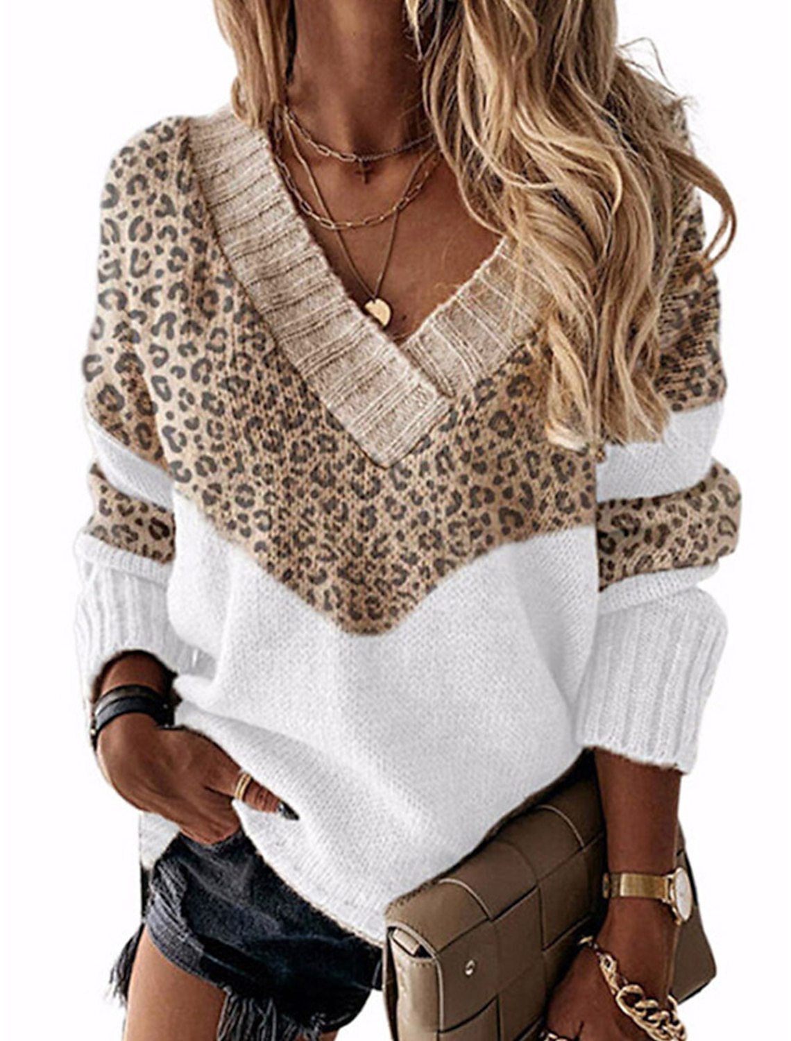 Pull femme à col en V avec motif léopard Chic und Stil
