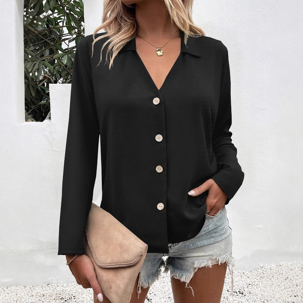 Blouse féminine tendance avec décolleté en V et détails de boutons Chic und Stil